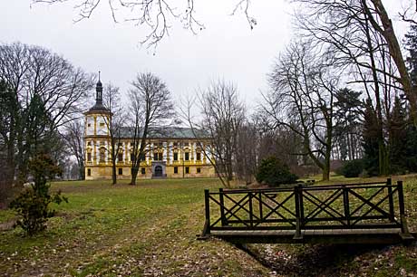 zamek-od-vinarna-most zamek-od-vinarna-most